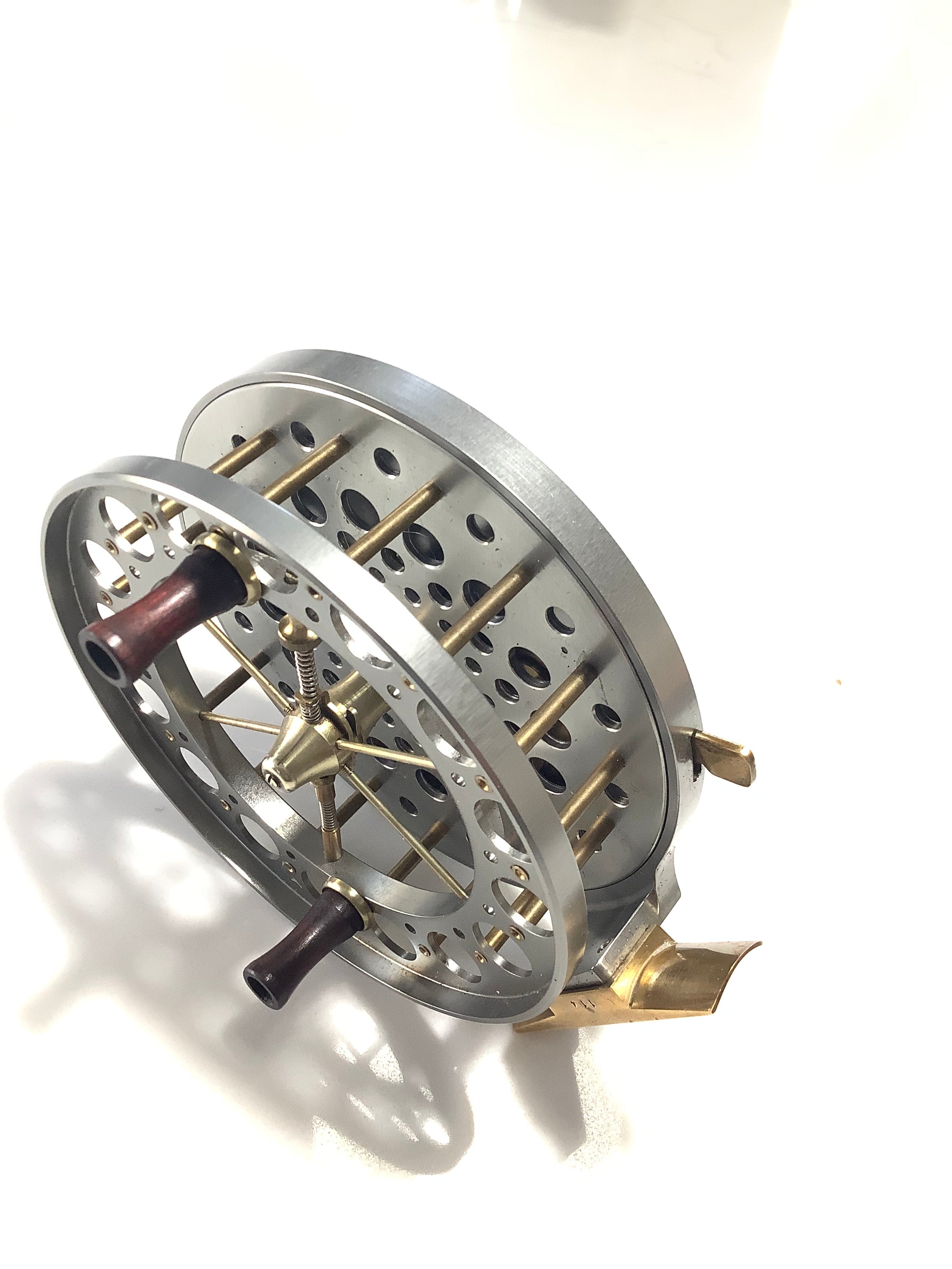 New unused GARRY MILLS The Barbel Catcher Centrepin