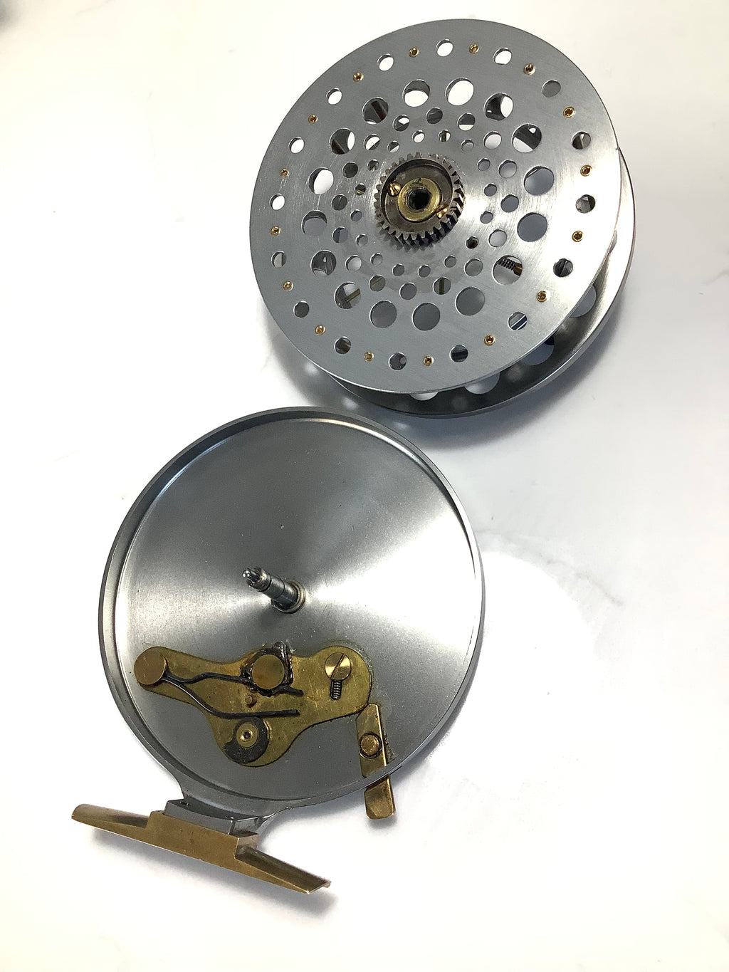 New unused GARRY MILLS The Barbel Catcher Centrepin