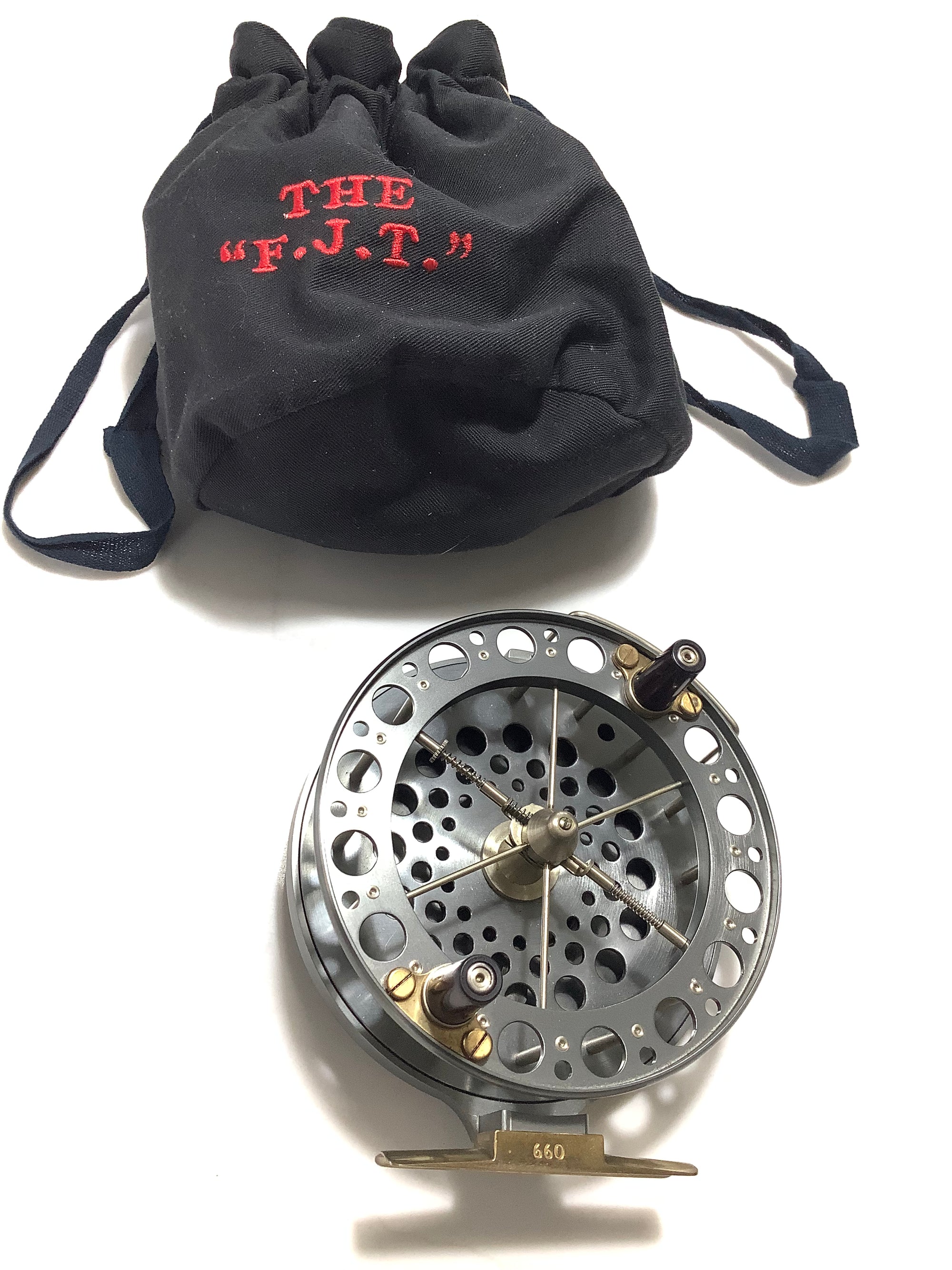 THE F.J.T SPECIALIST Centrepin By MILL TACKLE Co