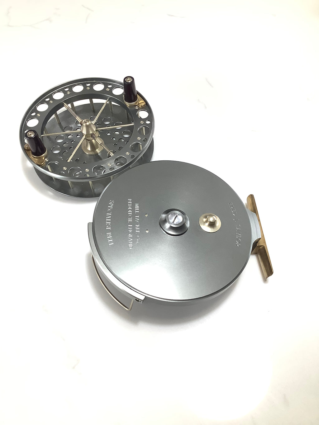 THE F.J.T SPECIALIST Centrepin By MILL TACKLE Co