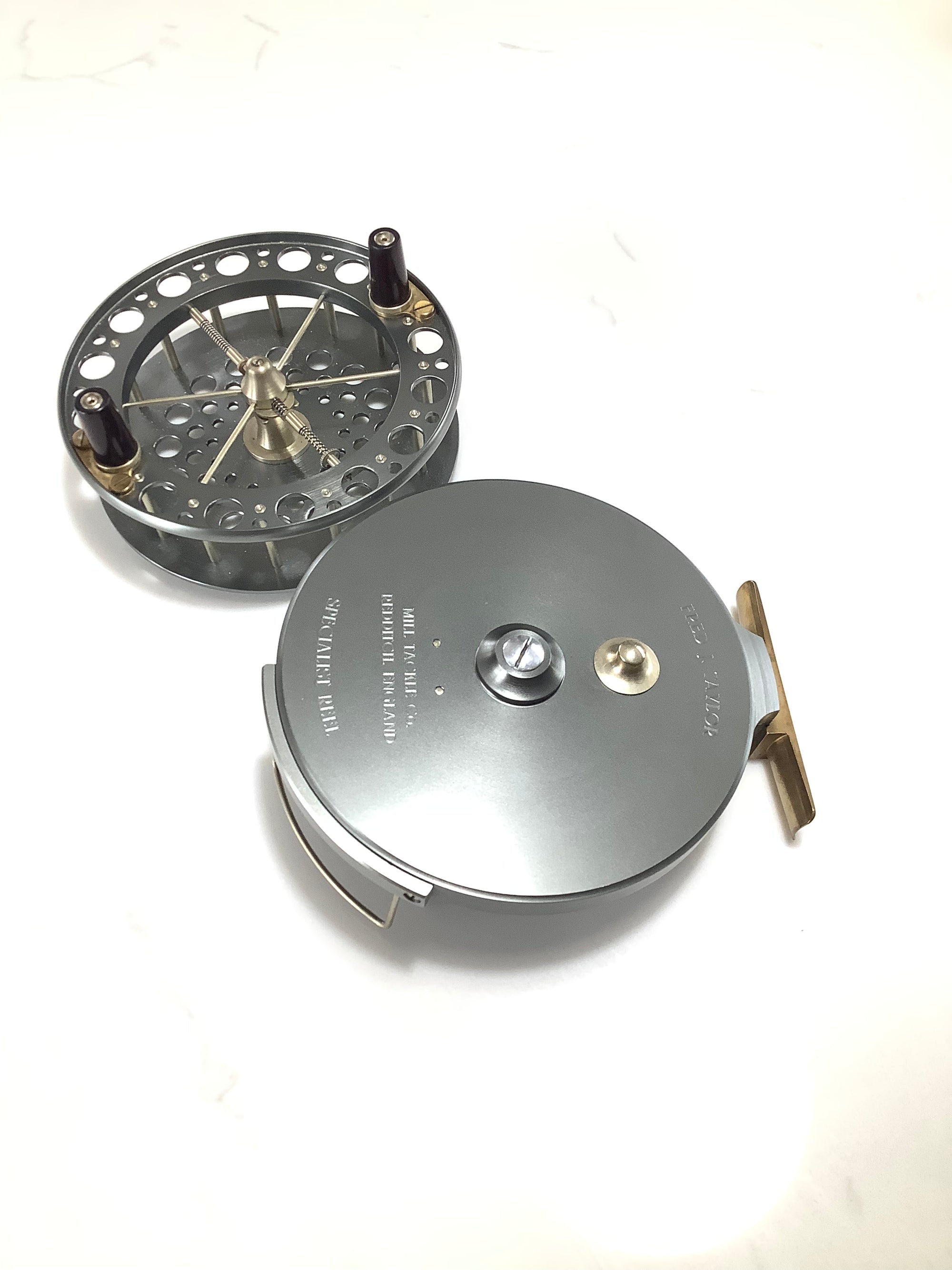 THE F.J.T SPECIALIST Centrepin By MILL TACKLE Co