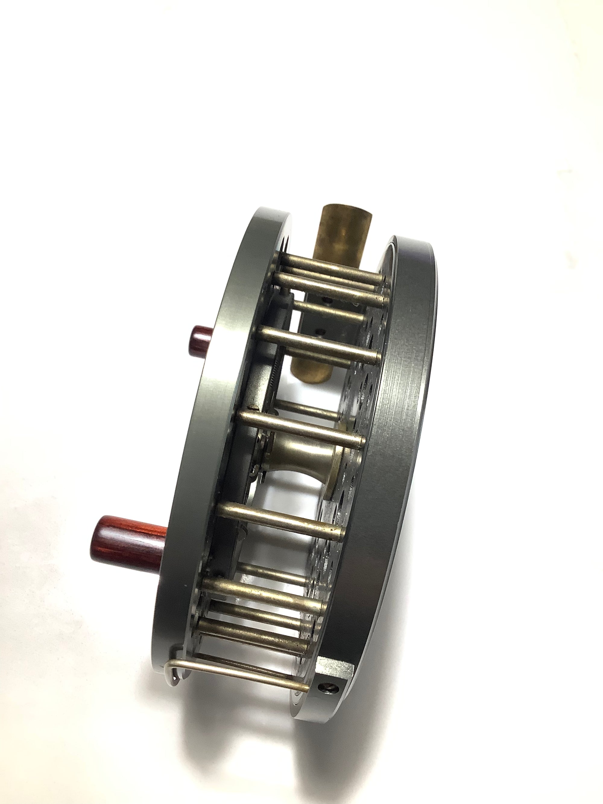 The BARBEL CATCHER Centrepin By Garry Mills