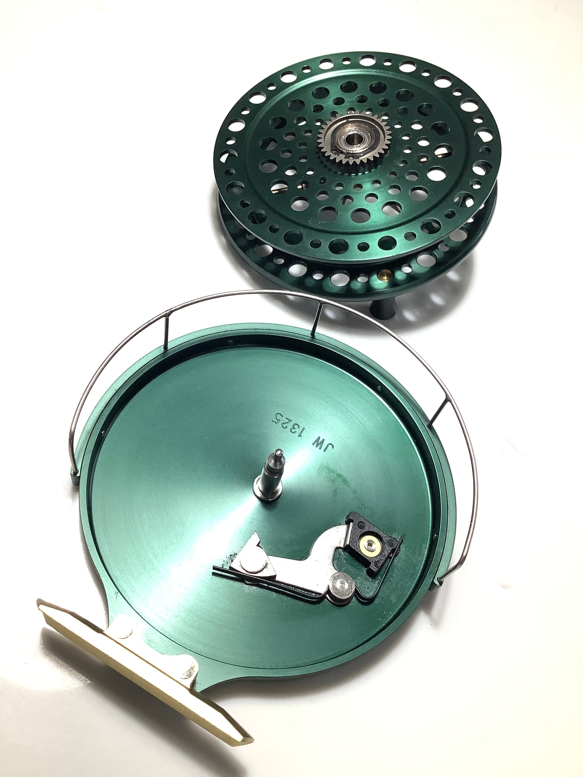 J.W.Youngs J.W HERITAGE Centrepin