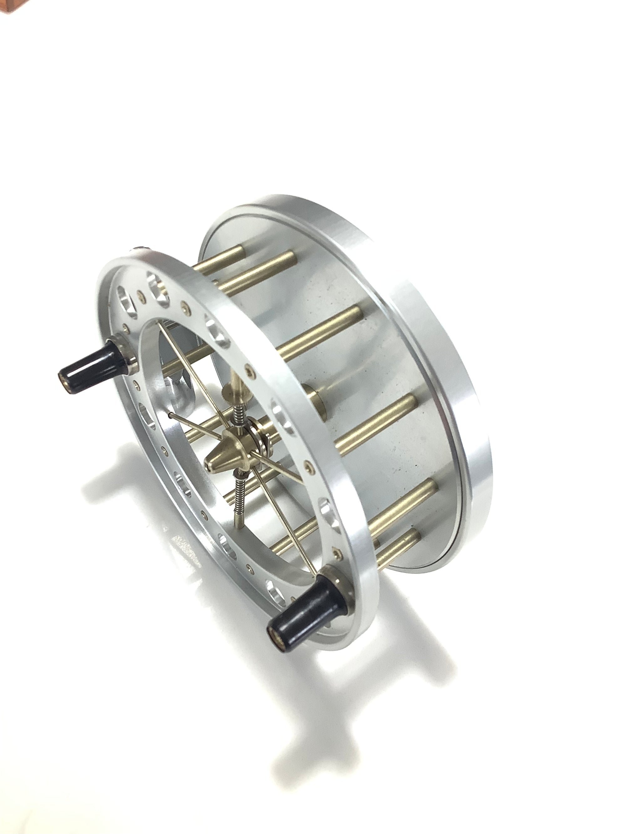 Fred Crouch Trupin Trotter Titanium 4 1/2’ Wide Drum Centrepin