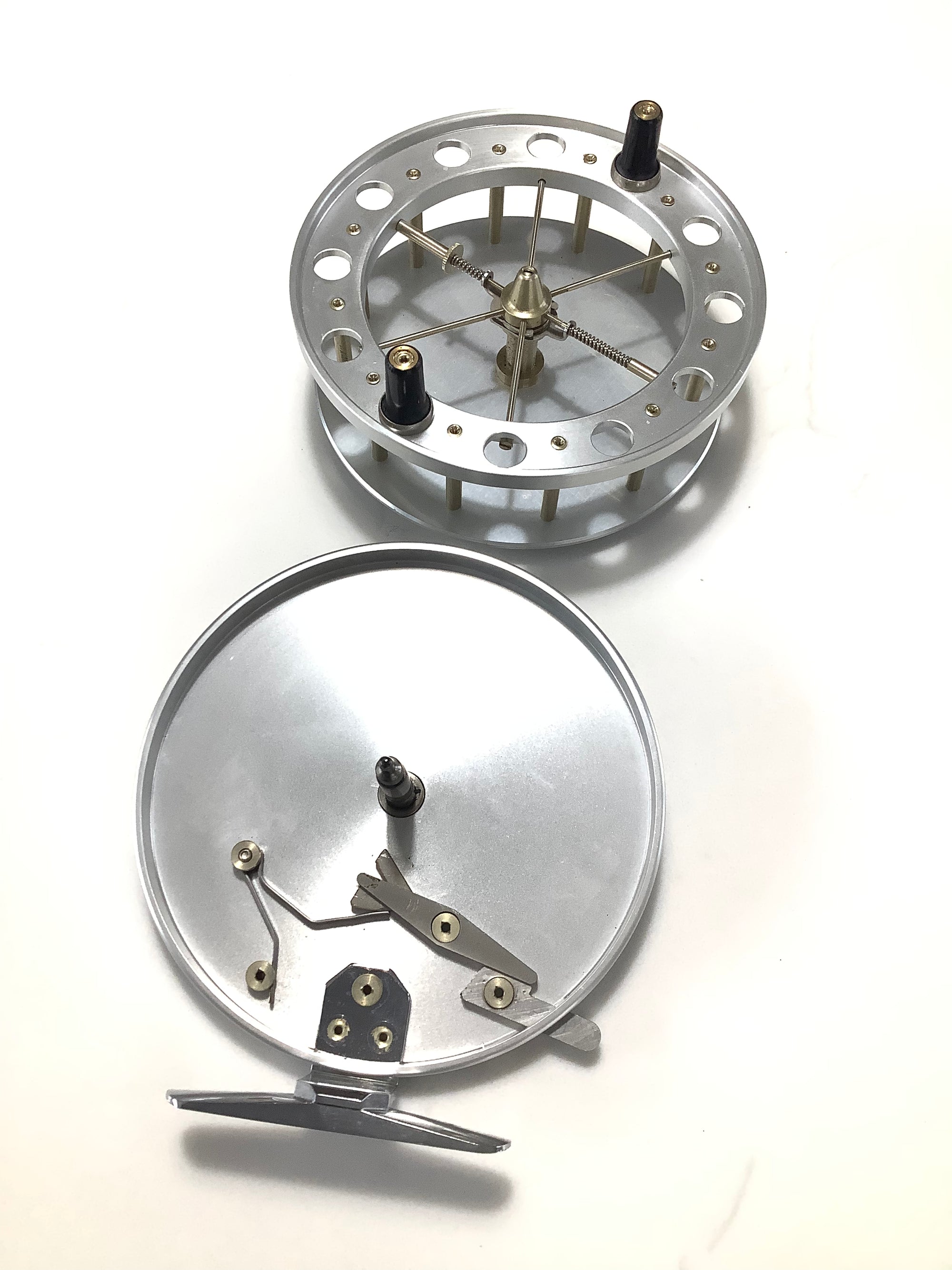 Fred Crouch Trupin Trotter Titanium 4 1/2’ Wide Drum Centrepin