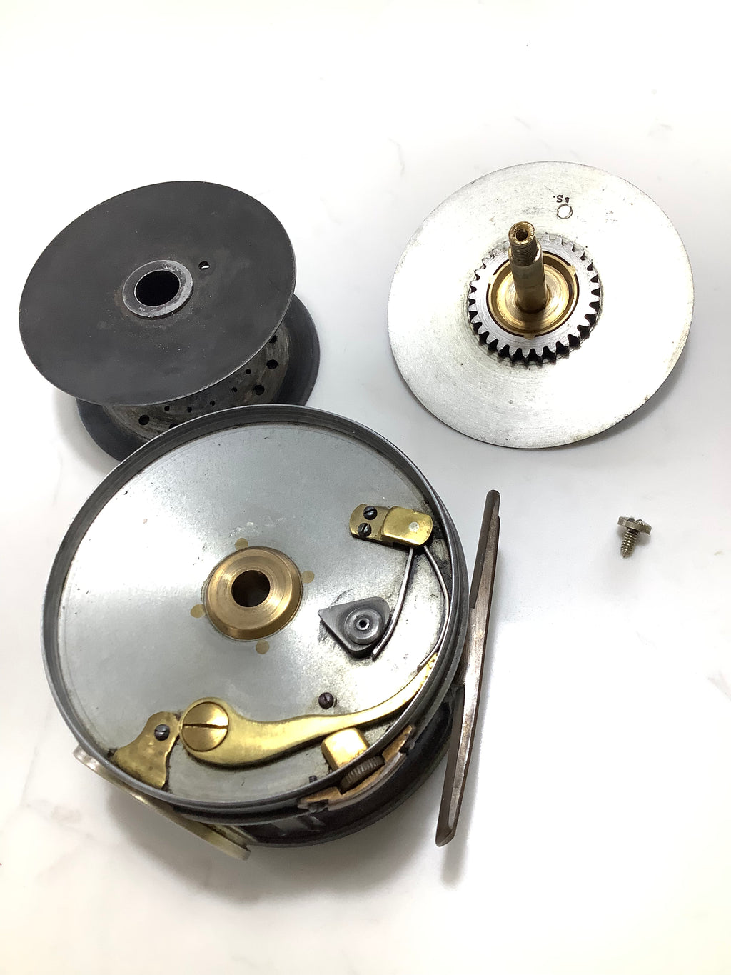 Antique 1912 Hardy Bros 4 1/4” Perfect Fly Reel