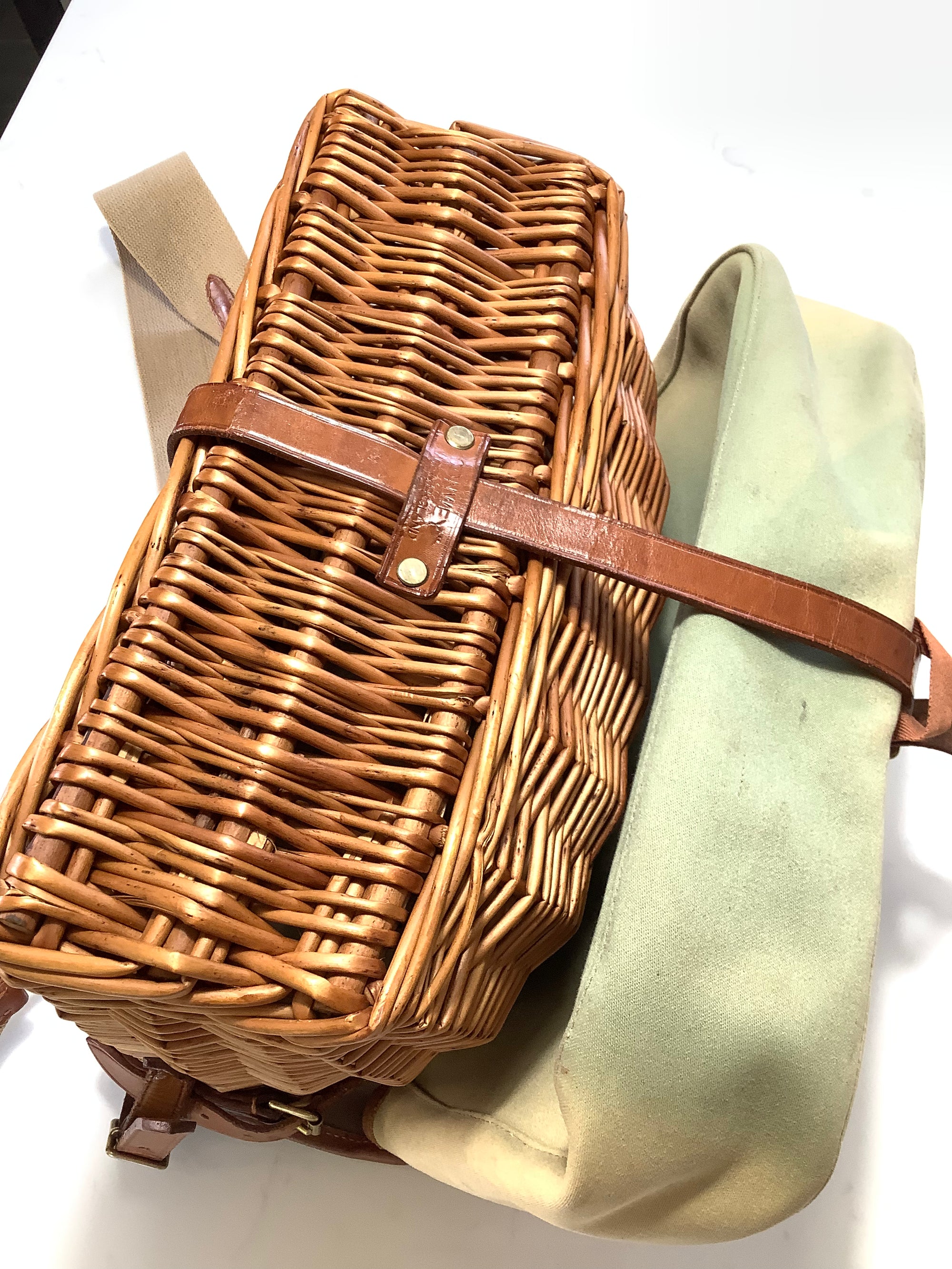 BRADY CONWAY Fisherman’s Traditional Bag/Creel