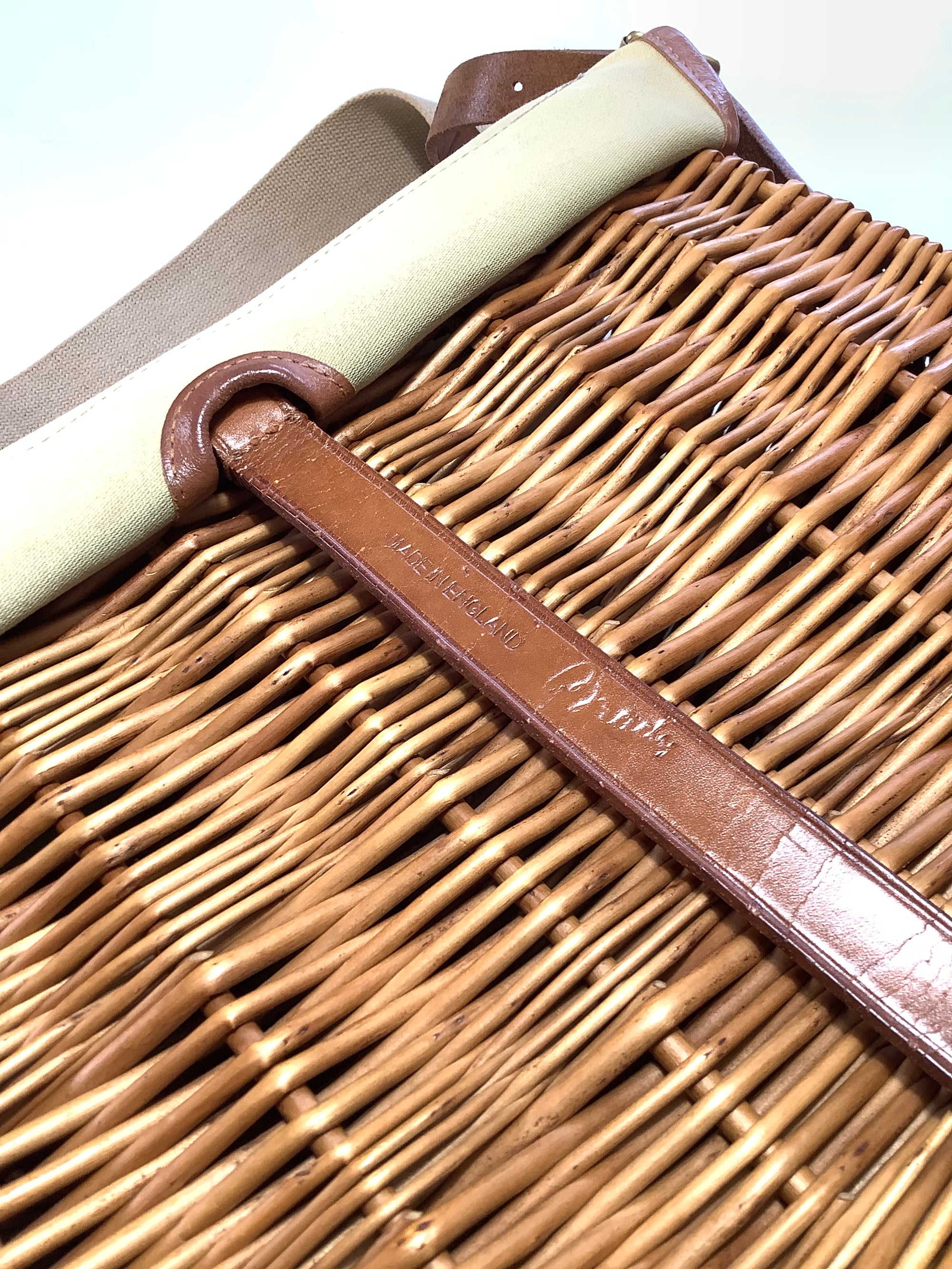 BRADY CONWAY Fisherman’s Traditional Bag/Creel
