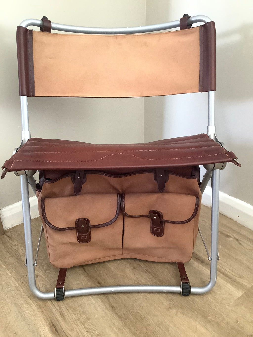 Ultra Rare Land Rover “ Holy Grail” Collectors Carry Seat by Royal DAVID LINLEY