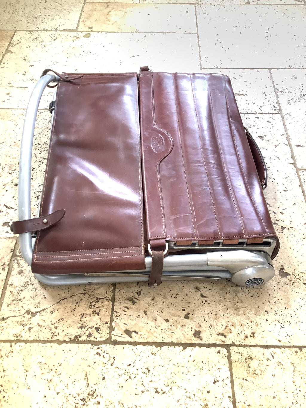 Ultra Rare Land Rover “ Holy Grail” Collectors Carry Seat by Royal DAVID LINLEY