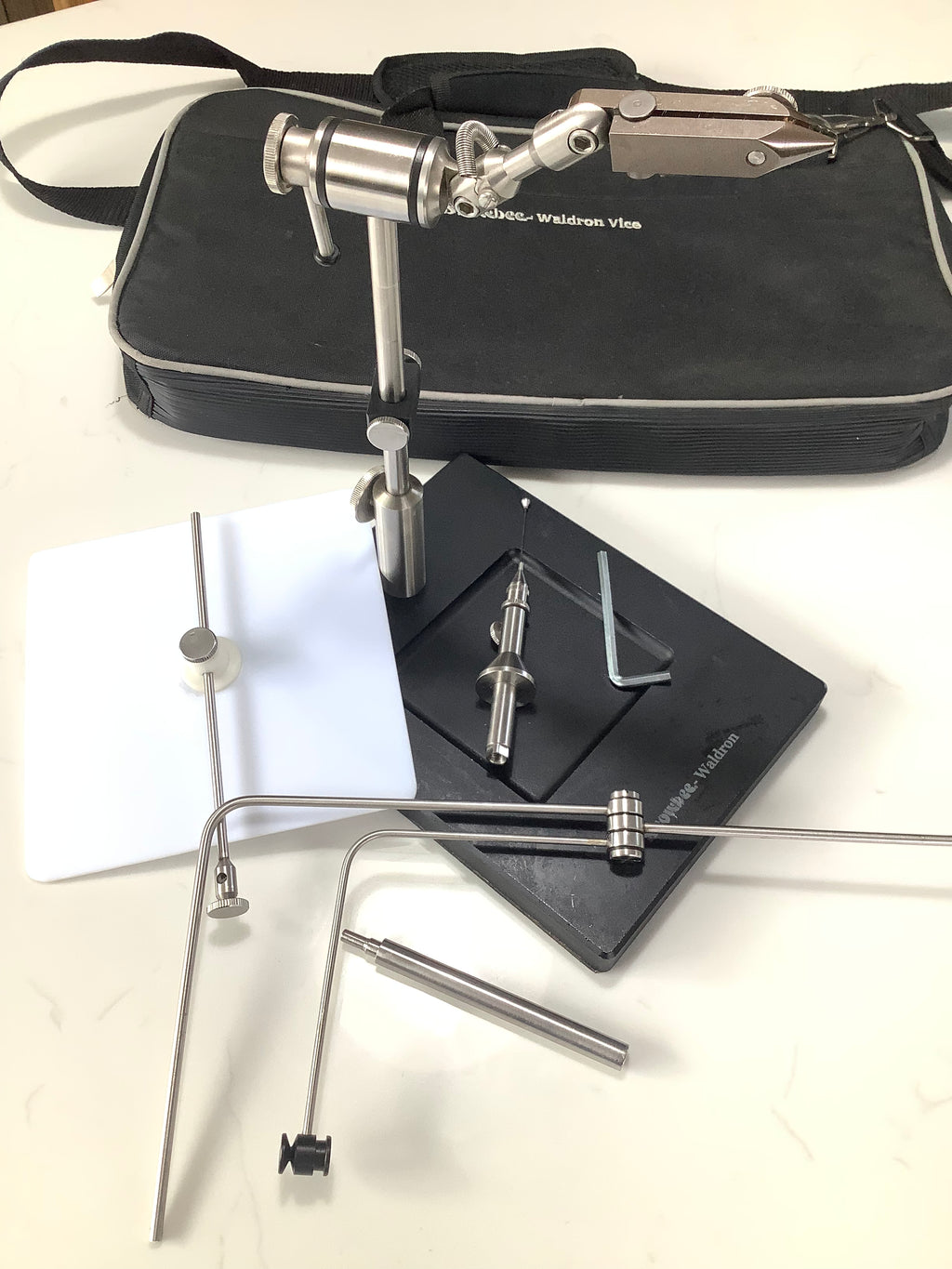WALDRON Snowbee Fly Tying Rotary Vice with spare Jaws + Lots of Extras
