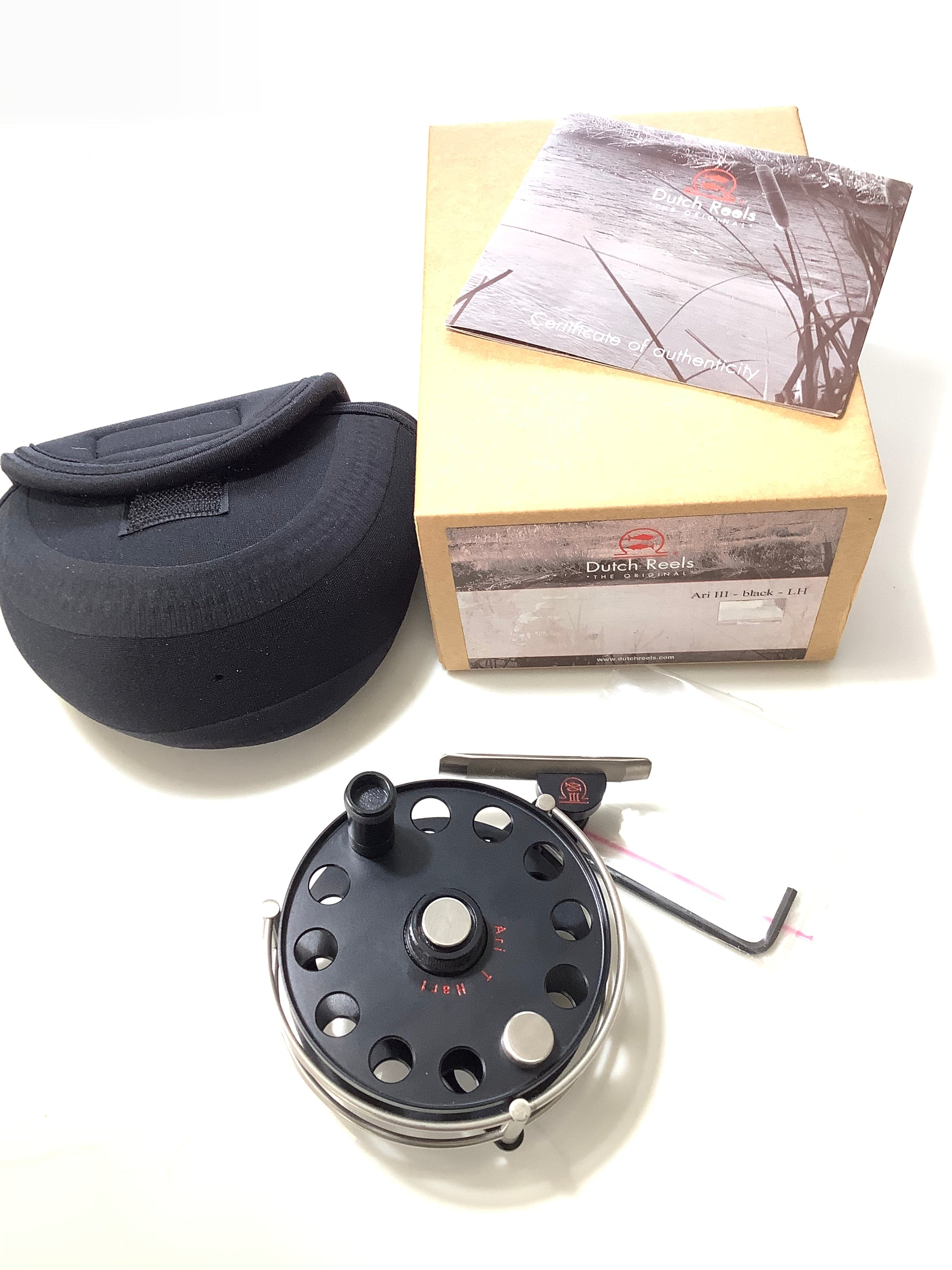 NEW BOXED unused ALL BLACK ARI T HART III Fly Reel
