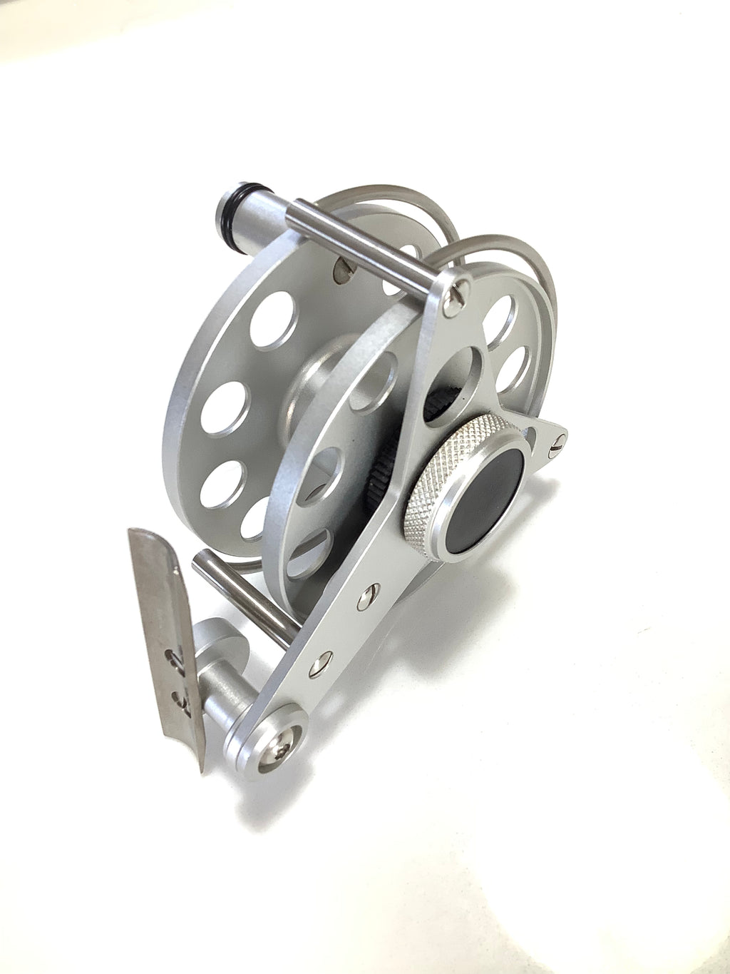 New ARI T HART II SILVER Fly Reel.