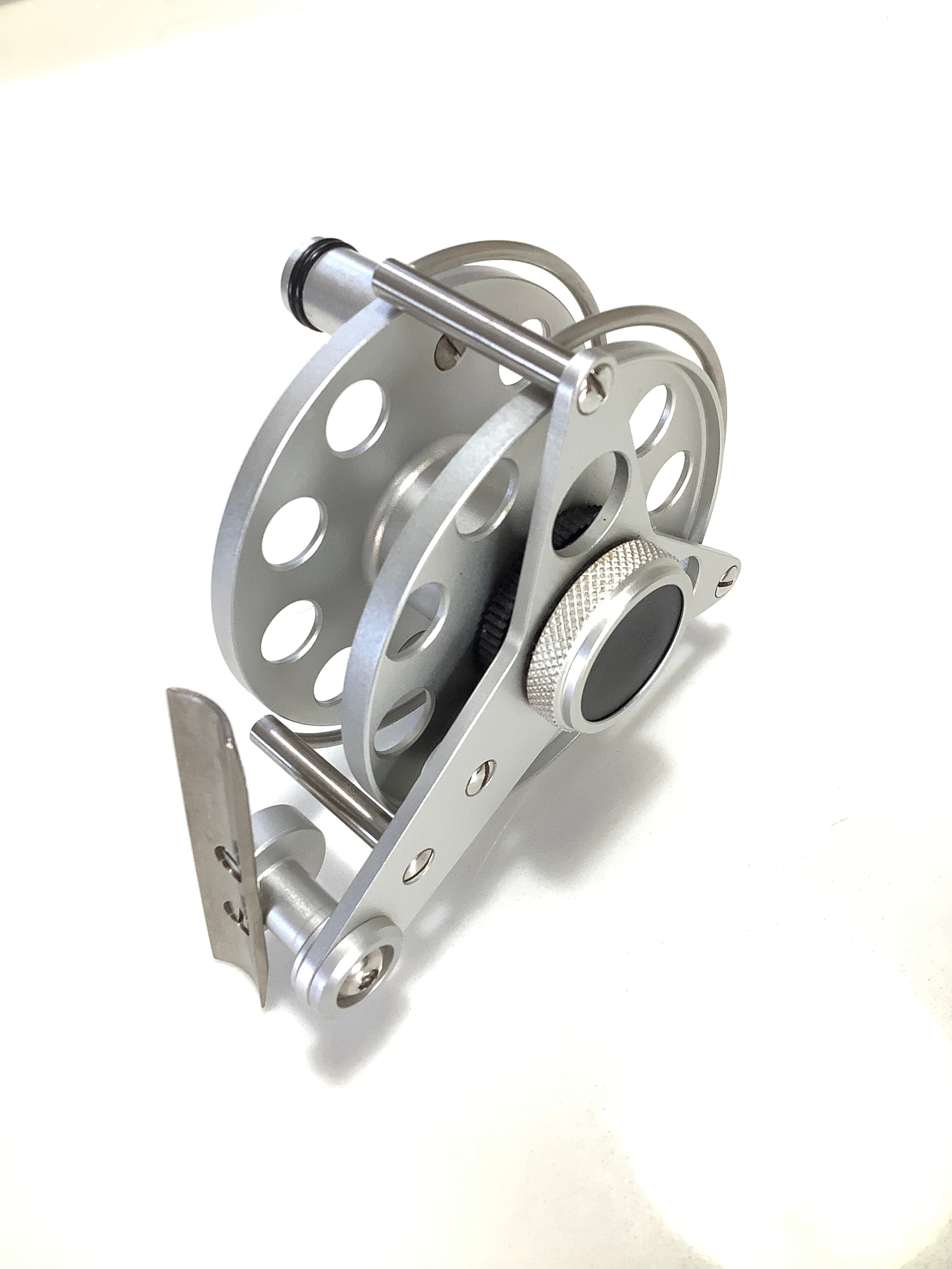 New ARI T HART II SILVER Fly Reel.
