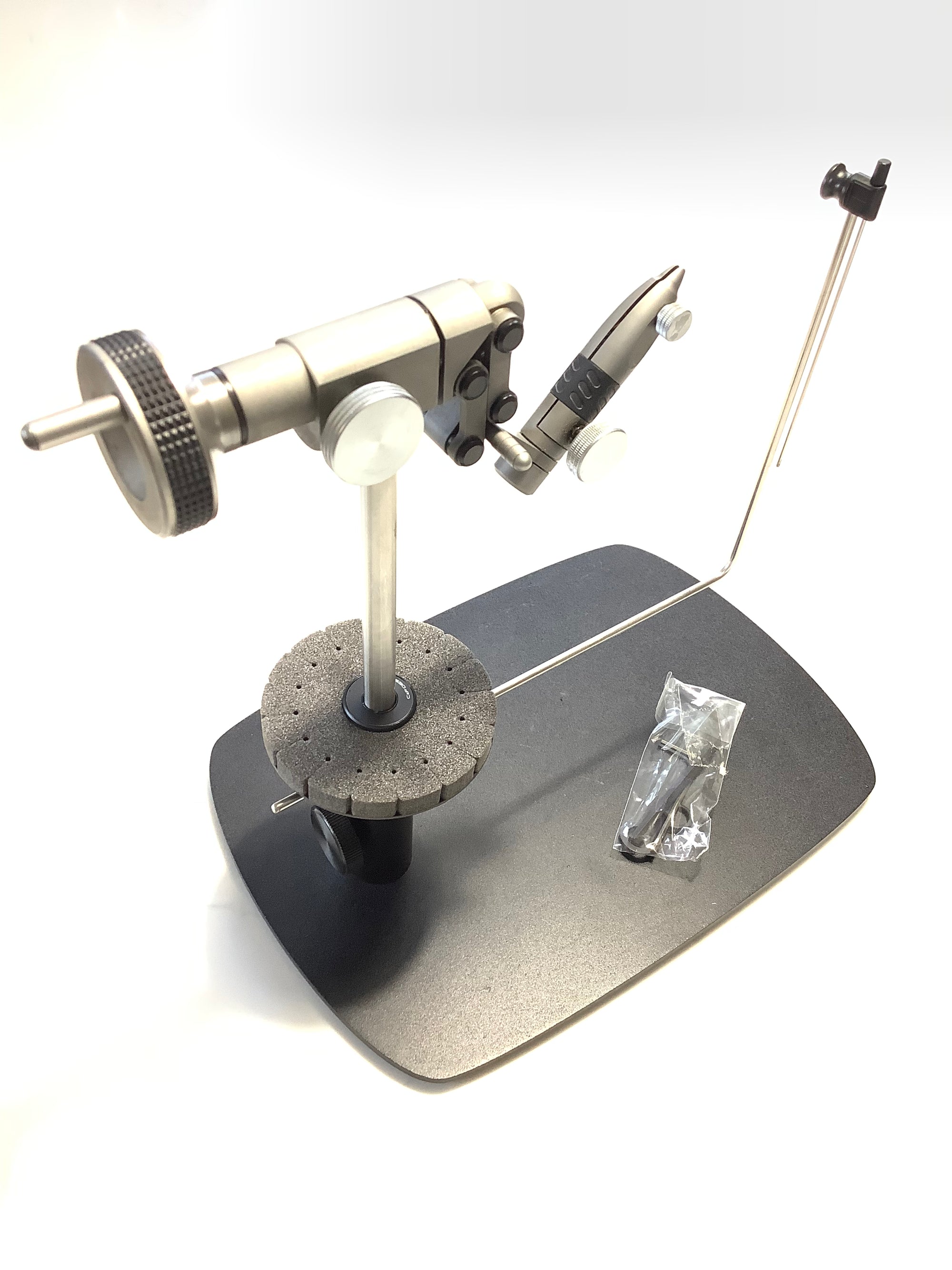 C&F DESIGN “ REFERENCE” CFT-9000 Fly Tying Vice