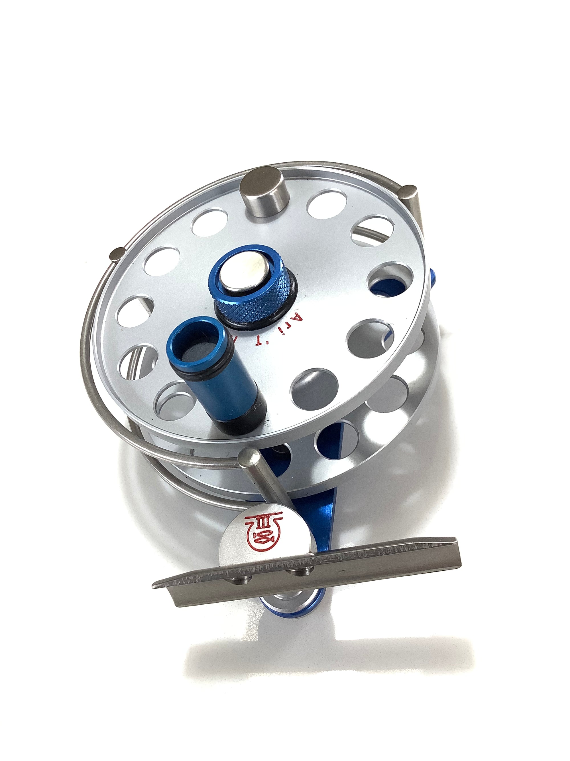 NEW ARI T HART III Rare Blue/Silver Fly Reel