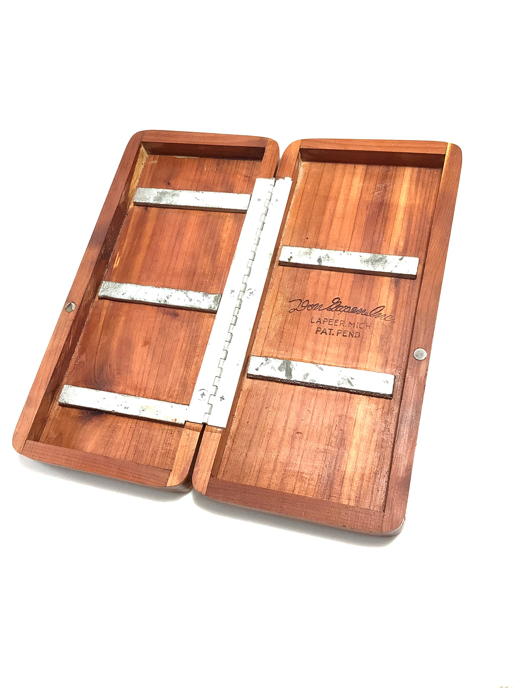 Very Rare DON GAPEN Solid RED CEDAR wood Magnetic Fly Box